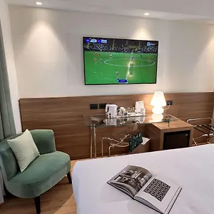 بِست ويستيرن سيتي **** ميلان