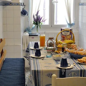 *** Alojamento de Acomodação e Pequeno-almoço Blue Itália