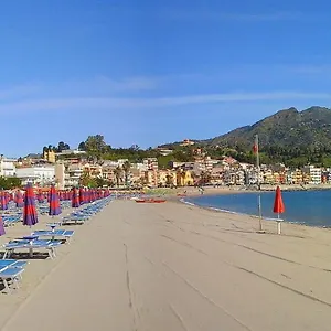 Al Sole Di Sicilia לינה וארוחת בוקר גיארדיני נאקסוס